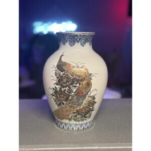 Japanese Satsuma Style Vase Pheasant Peony Gold Trim Blue Rim 9.5 in